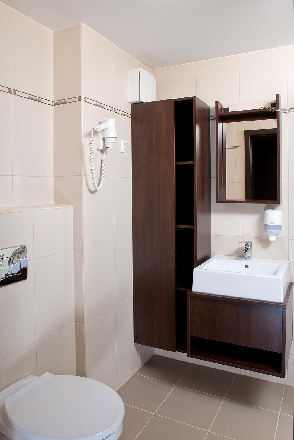 Veszprém Ezuesthid Hotel מראה חיצוני תמונה