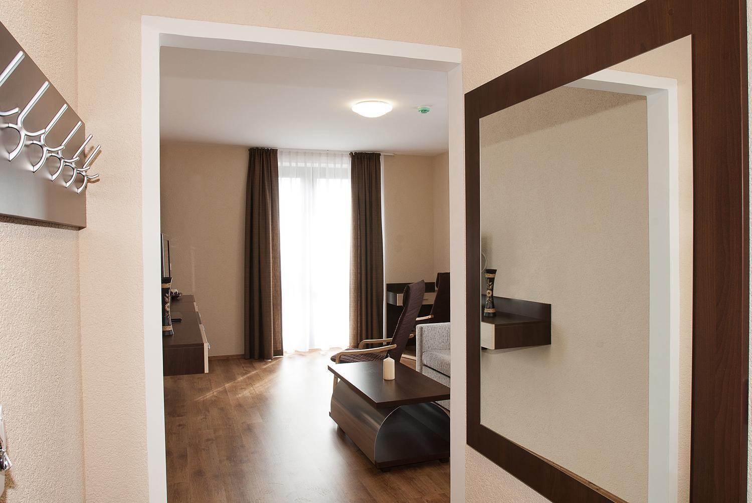 Veszprém Ezuesthid Hotel מראה חיצוני תמונה