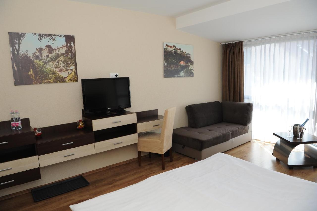 Veszprém Ezuesthid Hotel מראה חיצוני תמונה