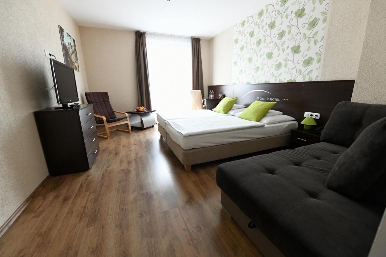 Veszprém Ezuesthid Hotel מראה חיצוני תמונה